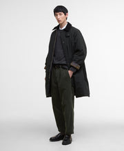 Laden Sie das Bild in den Galerie-Viewer, Barbour - Padded Exmoor Mantel - Black Jacken Barbour