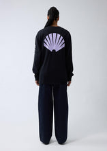 Laden Sie das Bild in den Galerie-Viewer, New Amsterdam - Logo Longsleeve - Black/Purple Longsleeves New Amsterdam