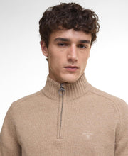 Laden Sie das Bild in den Galerie-Viewer, Barbour - Grangetown Half-Zip Pullover - Washed Stone Pullover Barbour