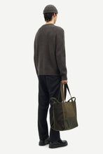 Laden Sie das Bild in den Galerie-Viewer, Samsøe Samsøe - Sakoji V-Neck 15329 - Volcanic Ash Pullover Samsøe Samsøe