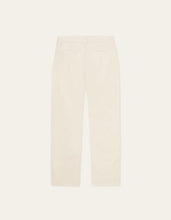 Laden Sie das Bild in den Galerie-Viewer, Les Deux - Oscar Chino Pants -Eggnog white Hosen Les Deux