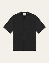 Laden Sie das Bild in den Galerie-Viewer, Les Deux - Esmay Shell Knitted Polo - Hector Plissé SS Shirt - Black Hemden Les Deux