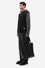 Laden Sie das Bild in den Galerie-Viewer, Samsøe Samsøe - SAHANNES VEST - BLACK Jacken Samsøe Samsøe