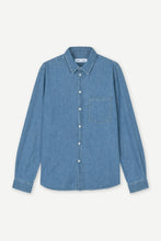 Laden Sie das Bild in den Galerie-Viewer, Samsøe Samsøe - SADAMON B SHIRT - Retro wash denim