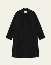 Laden Sie das Bild in den Galerie-Viewer, Les Deux - Shiny Coat - Black Jacken Les Deux