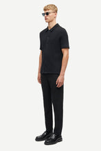 Laden Sie das Bild in den Galerie-Viewer, Samsøe Samsøe - Sakvistbro Shirt 15510 - Black T-Shirts Samsøe Samsøe