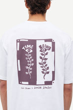 Laden Sie das Bild in den Galerie-Viewer, Samsøe Samsøe - Satime Shirt 11725 - White Time T-Shirts Samsøe Samsøe