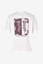 Laden Sie das Bild in den Galerie-Viewer, Samsøe Samsøe - Satime Shirt 11725 - White Time T-Shirts Samsøe Samsøe