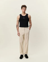 Laden Sie das Bild in den Galerie-Viewer, Les Deux - Corduroy Tapered Pants - Ivory Hosen Les Deux
