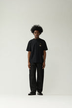 Laden Sie das Bild in den Galerie-Viewer, New Amsterdam - ECLIPSE TEE -BLACK T-Shirts New Amsterdam