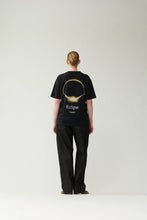 Laden Sie das Bild in den Galerie-Viewer, New Amsterdam - ECLIPSE TEE -BLACK T-Shirts New Amsterdam