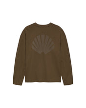 Laden Sie das Bild in den Galerie-Viewer, New Amsterdam - LOGO LONGSLEEVE WAFFLE- BROWN