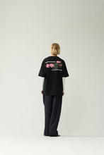Laden Sie das Bild in den Galerie-Viewer, New Amsterdam - LILIES TEE BLACK T-Shirts New Amsterdam