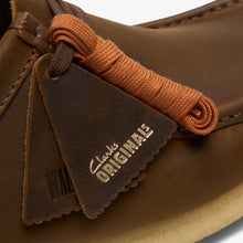 Laden Sie das Bild in den Galerie-Viewer, Clarks - Wallabee - Beeswax Schuhe Clarks