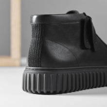 Laden Sie das Bild in den Galerie-Viewer, Clarks - Torhill Hi - Schwarzes Leder Schuhe Clarks