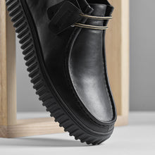 Laden Sie das Bild in den Galerie-Viewer, Clarks - Torhill Hi - Schwarzes Leder Schuhe Clarks