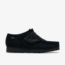 Laden Sie das Bild in den Galerie-Viewer, Clarks - Wallabee GORE-TEX - Black Suede Schuhe Clarks