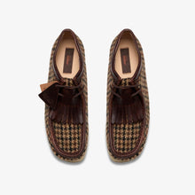 Laden Sie das Bild in den Galerie-Viewer, Clarks - Wallabee - Brown Tweed Combi Schuhe Clarks