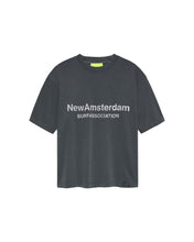 Laden Sie das Bild in den Galerie-Viewer, New Amsterdam - LILIES TEE BLACK