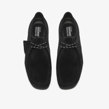 Laden Sie das Bild in den Galerie-Viewer, Clarks - Wallabee Lite - Schwarz/Schwarzes Wildleder