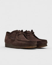 Laden Sie das Bild in den Galerie-Viewer, Clarks - Wallabee - Chocolate Suede Schuhe Clarks
