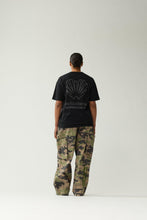 Laden Sie das Bild in den Galerie-Viewer, New Amsterdam - CPR TEE BLACK - BLACK