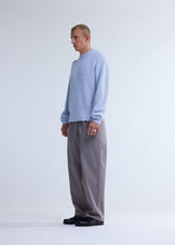Laden Sie das Bild in den Galerie-Viewer, New Amsterdam - BIG LOGO CREWNECK BABY BLUE/ECRU Pullover New Amsterdam