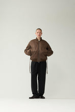 Laden Sie das Bild in den Galerie-Viewer, New Amsterdam - REVERSIBLE BOMBER JACKET BROWN Jacken New Amsterdam