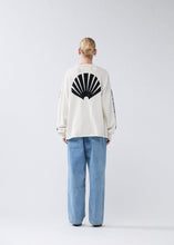 Laden Sie das Bild in den Galerie-Viewer, New Amsterdam - Knitted Logo Longsleeve - Ecru Longsleeves New Amsterdam
