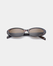 Laden Sie das Bild in den Galerie-Viewer, A. Kjærbede - Macy Sunglasses - Demi Tortoise Accessoires A. Kjærbede
