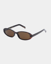 Laden Sie das Bild in den Galerie-Viewer, A. Kjærbede - Macy Sunglasses - Demi Tortoise Accessoires A. Kjærbede