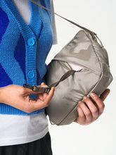 Laden Sie das Bild in den Galerie-Viewer, Aevor - Sacoche Bag - Ripstop Oakwood Accessoires Aevor