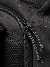 Laden Sie das Bild in den Galerie-Viewer, Aevor - Trip Pack - Proof Black Accessoires Aevor