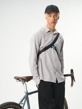 Laden Sie das Bild in den Galerie-Viewer, Aevor - Utility Sacoche - Black Accessoires Aevor