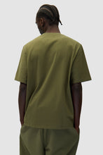 Laden Sie das Bild in den Galerie-Viewer, Arte Antwerp - Heart T-Shirt - Green T-Shirts Arte Antwerp