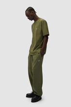 Laden Sie das Bild in den Galerie-Viewer, Arte Antwerp - Heart T-Shirt - Green T-Shirts Arte Antwerp