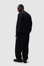 Laden Sie das Bild in den Galerie-Viewer, Arte Antwerp - Heart Crewneck Sweater - Black Pullover Arte Antwerp