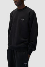 Laden Sie das Bild in den Galerie-Viewer, Arte Antwerp - Heart Crewneck Sweater - Black Pullover Arte Antwerp