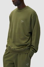 Laden Sie das Bild in den Galerie-Viewer, Arte Antwerp - Heart Crewneck Sweater - Green Pullover Arte Antwerp