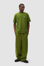 Laden Sie das Bild in den Galerie-Viewer, Arte Antwerp - Cor T-Shirt - green T-Shirts Arte Antwerp