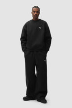 Laden Sie das Bild in den Galerie-Viewer, Arte Antwerp - Cor Crewneck - Black Pullover Arte Antwerp