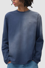 Laden Sie das Bild in den Galerie-Viewer, Arte Antwerp - Stencil Sunfade Longsleeve, Navy Longsleeves Arte Antwerp