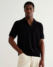 Laden Sie das Bild in den Galerie-Viewer, Wax London - Siena - Boucle Knitted Polo Shirt - Black T-Shirts Wax London
