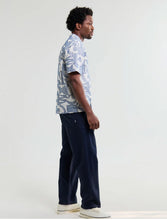 Laden Sie das Bild in den Galerie-Viewer, Wax London - Didcot - Ecru And Blue Geometric Embroidered Short-Sleeve Shirt Hemden Wax London