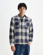 Laden Sie das Bild in den Galerie-Viewer, Wax London - Whiting Overshirt - Navy Marine Beatnik Hemden Wax London