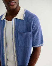 Laden Sie das Bild in den Galerie-Viewer, Wax London -Belle Polo Shirt - Blue Tipped Pointelle Hemden Wax London