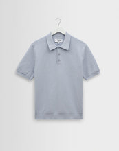 Laden Sie das Bild in den Galerie-Viewer, Wax London - Naples Knitted Polo - Pale blue Hemden Wax London