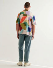 Laden Sie das Bild in den Galerie-Viewer, Wax London - Didcot Short-Sleeve Shirt - Multicolour Painted Shapes Hemden Wax London