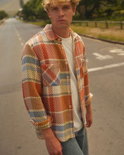 Laden Sie das Bild in den Galerie-Viewer, Wax London - Whiting Overshirt - Multicolour Pastel Bude Check Hemden Wax London