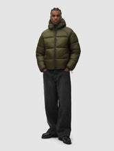 Laden Sie das Bild in den Galerie-Viewer, Arte Antwerp - Ripstop Hooded Puffer - Green Jacken Arte Antwerp